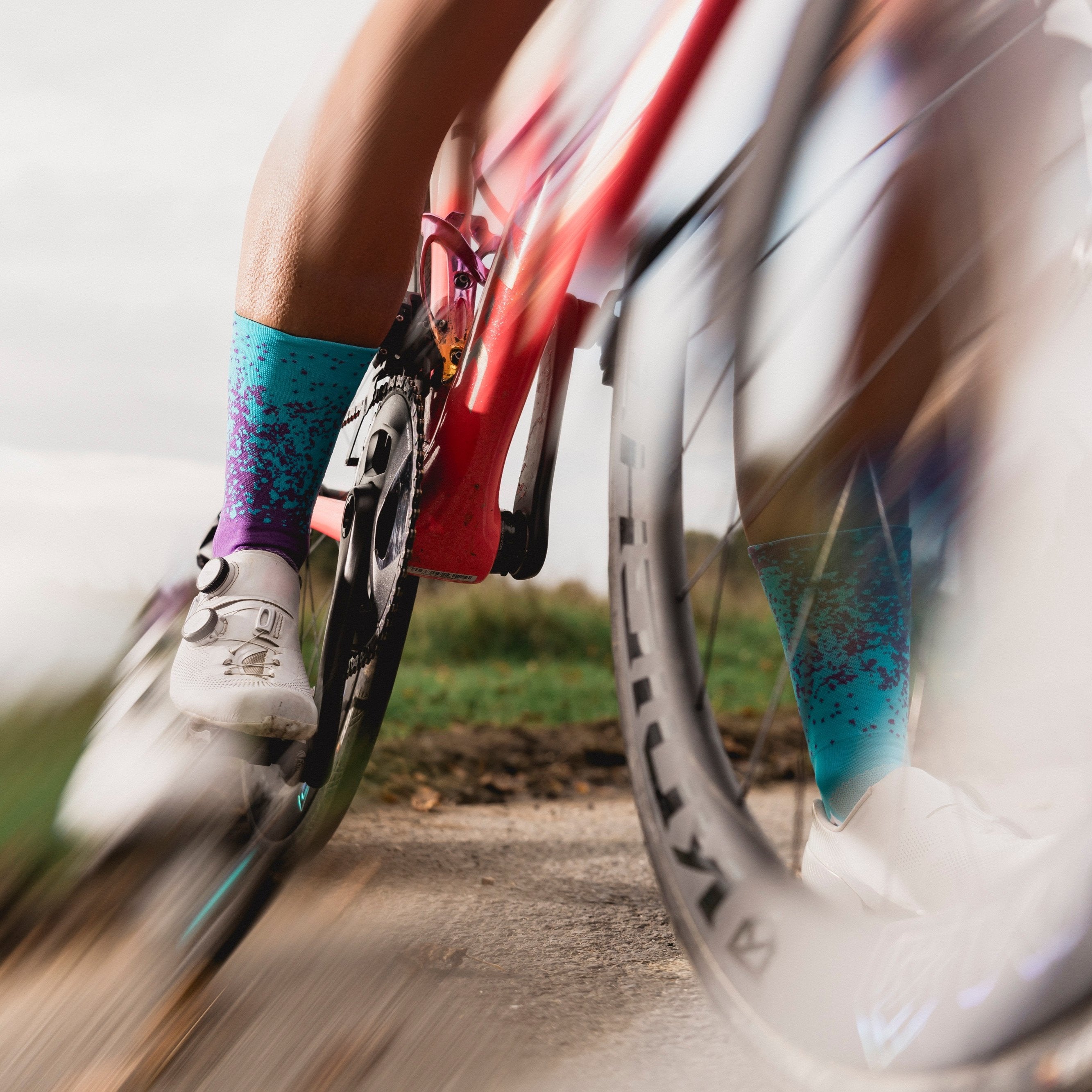 CLASSIC MIST SPORTS SOCKS: PURPLE + BLUE