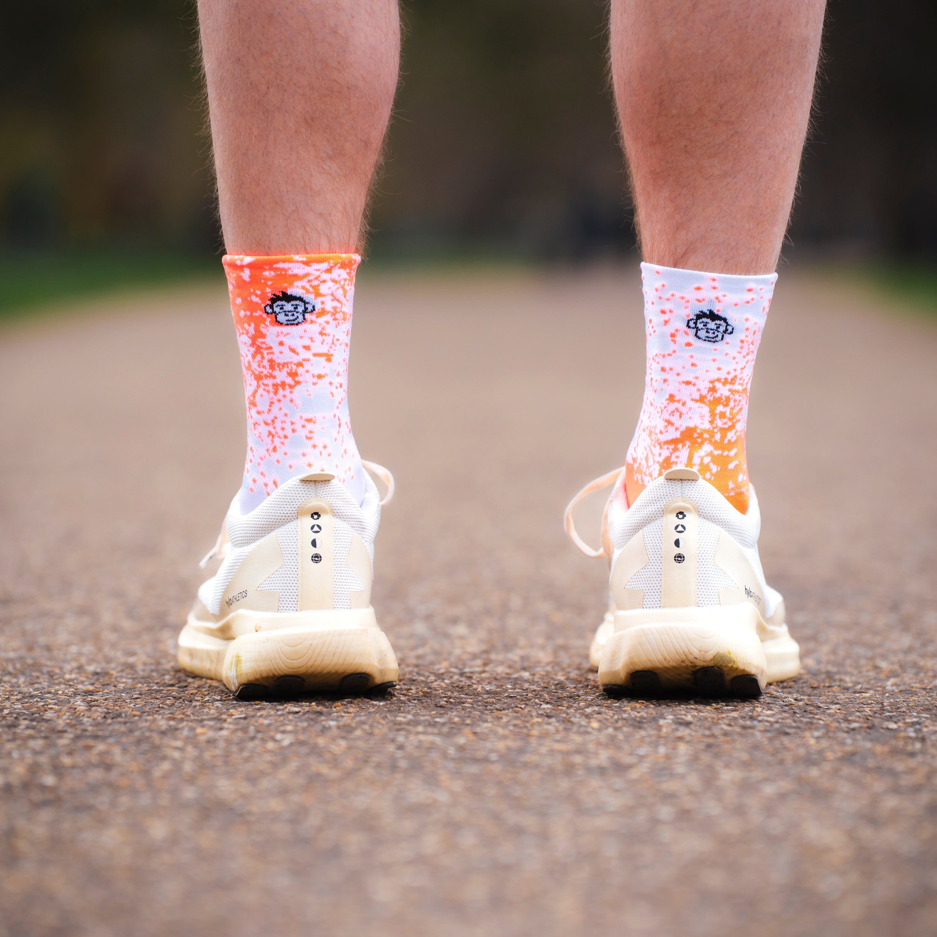 CLASSIC MIST SPORTS SOCKS: WHITE + ORANGE