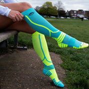 Victory Compression Running Socks: Yellow + Blue