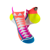 ELITE PYRAMID SPORTS SOCKS: WHITE FLURO