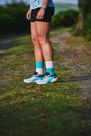 PODIUM BLOCK SPORTS SOCKS: TURQUOISE + WHITE