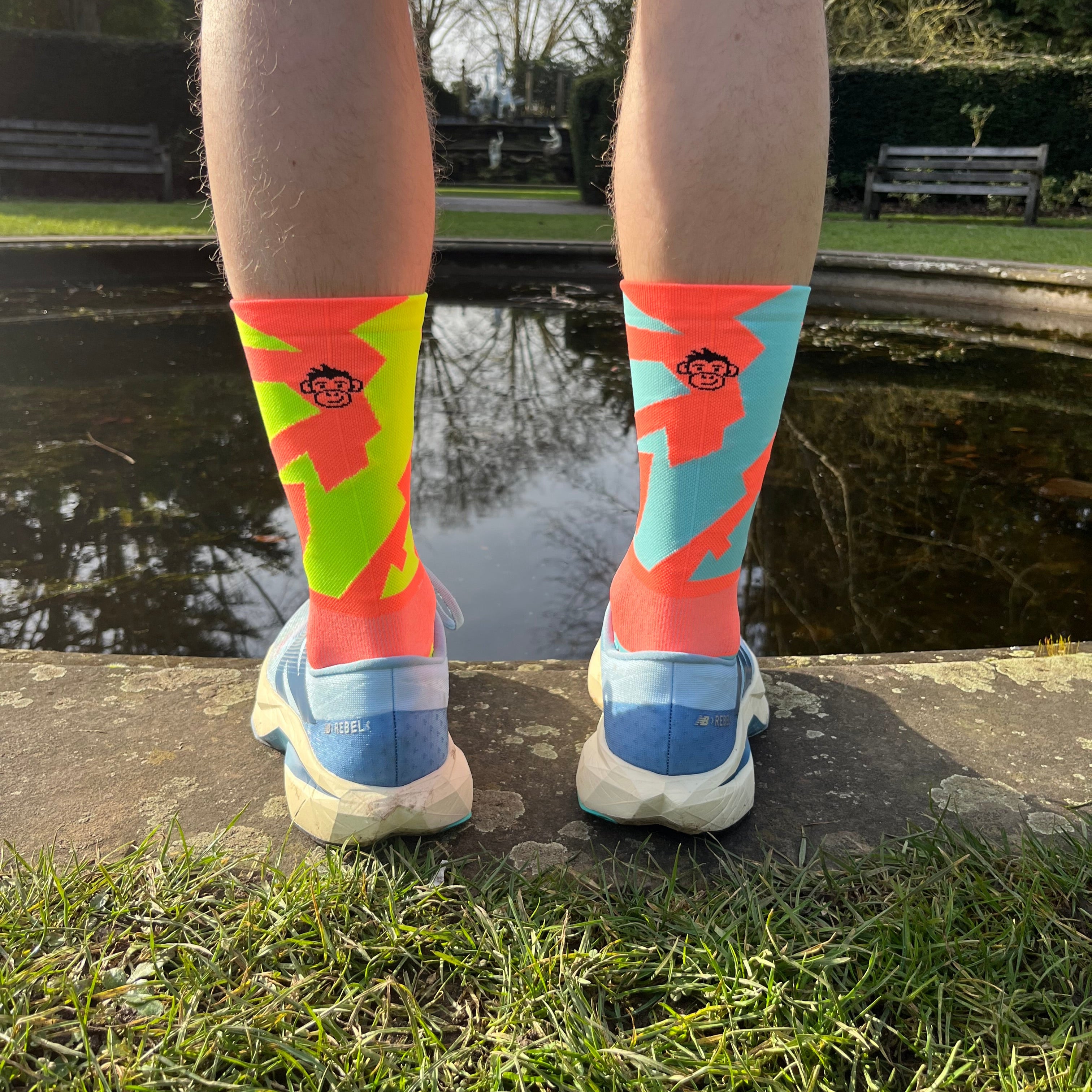 PODIUM BOLT SPORTS SOCKS: YELLOW + ORANGE