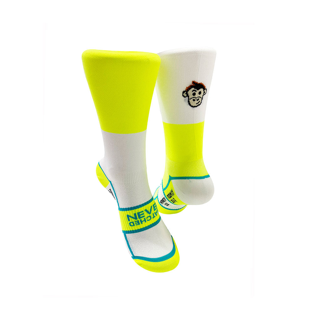 PODIUM BLOCK SPORTS SOCKS: WHITE + YELLOW