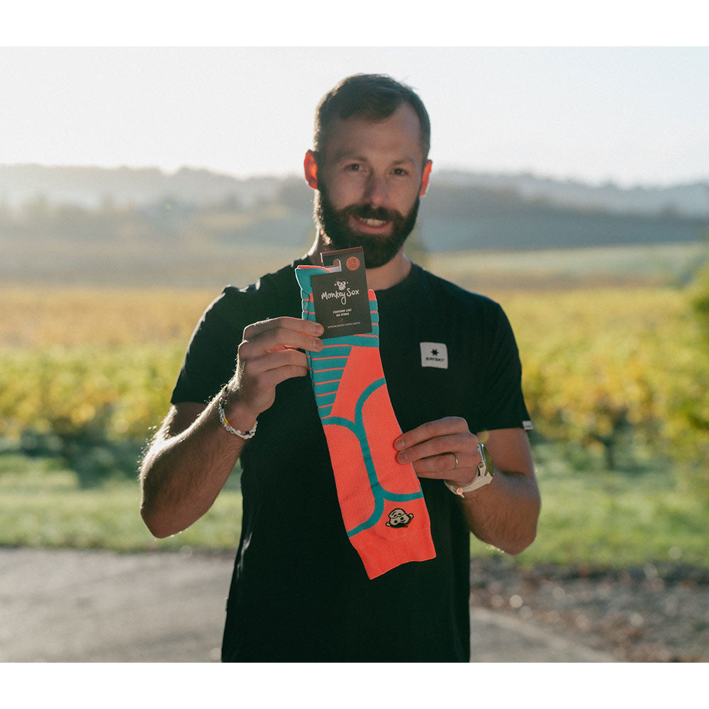 VICTORY COMPRESSION RUNNING SOCKS: ORANGE + BLUE